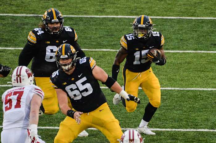 Iowa's Tyler Linderbaum is widely seen as the top center available in the 2022 NFL Draft class.